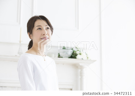 中年女性 中年女性 34472311