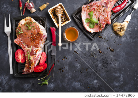 Raw meat, beef steak Raw meat, beef steak 34472900