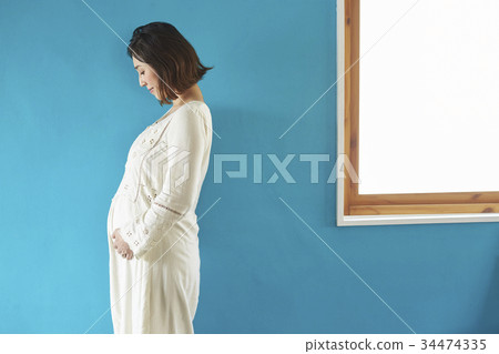 Maternity Photo Woman Maternity Photo Woman 34474335