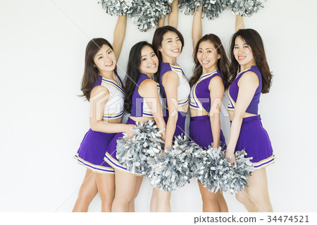 Cheerleader deciding the pose Cheerleader deciding the pose 34474521