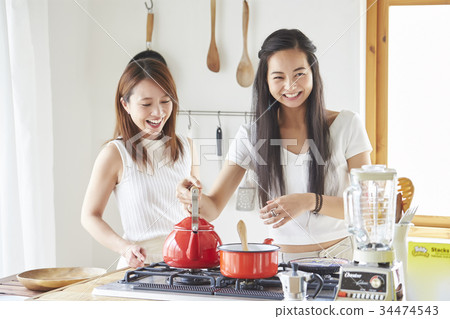 Preparing home parties 34474543