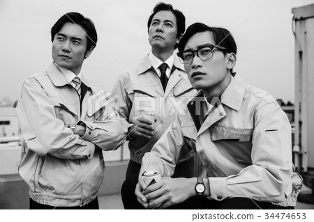 Showa office worker break time 34474653