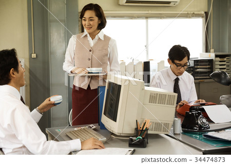 Showa office worker landscape 34474873