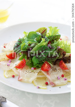 三文魚的生牛肉片 三文魚的生牛肉片 34476564