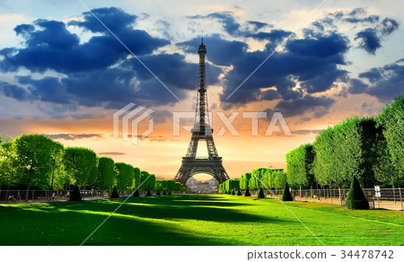 Champs de Mars 34478742