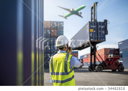 Foreman control loading Containers box 34482818