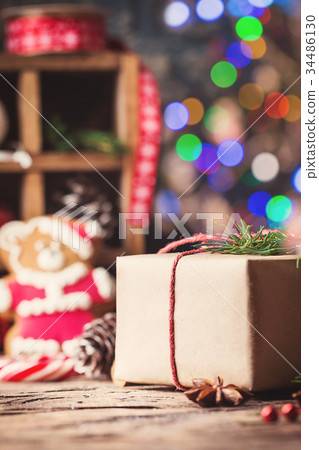Christmas Decorations with Gingerbread cookies Christmas Decorations with Gingerbread cookies 34486130