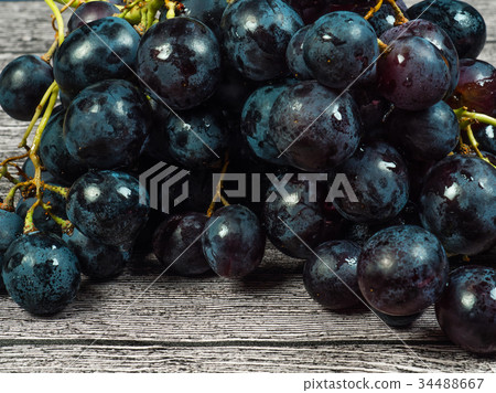Red grapes on the table Red grapes on the table 34488667
