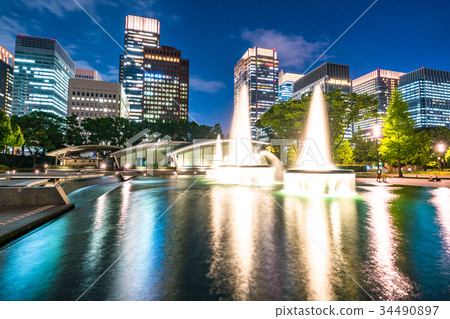 <<Tokyo>> Night view of Marunouchi/Wadakura Fountain Park 34490897