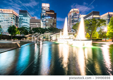 <<Tokyo>> Night view of Marunouchi/Wadakura Fountain Park 34490898