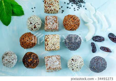 Healthy raw energy balls 34491273