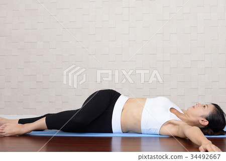 Women who exercise Women who exercise 34492667