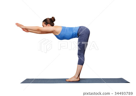 Woman doing yoga 34493789