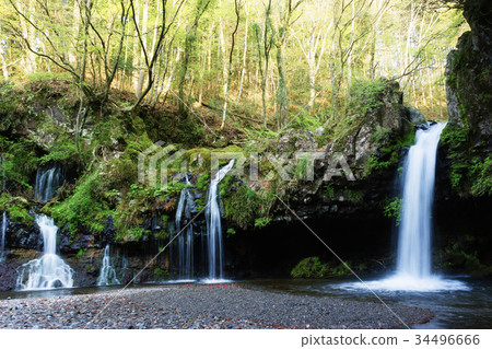 "Jinma Waterfall" in Fujinomiya City, Shizuoka Prefecture 34496666