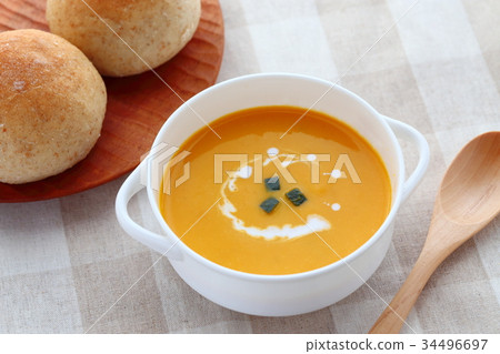 Pumpkin soup 34496697
