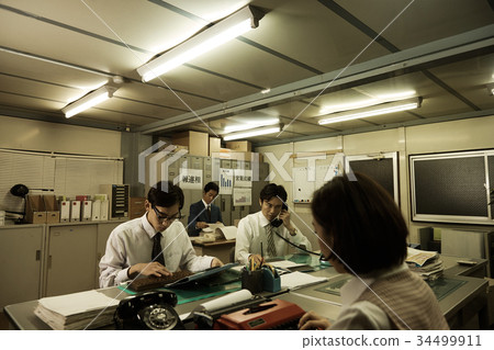 Showa office worker overtime work Showa office worker overtime work 34499911