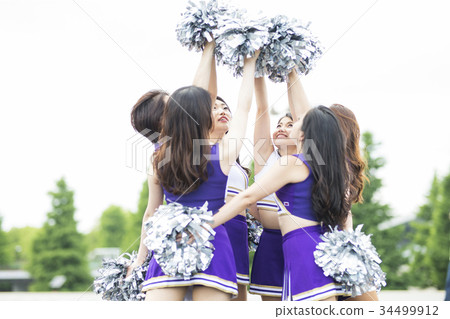 Cheerleading dance pose 34499912