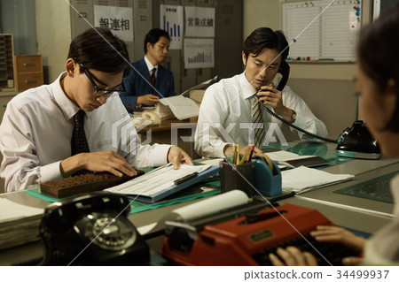 Showa office worker landscape 34499937