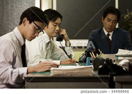 Showa office worker overtime work Showa office worker overtime work 34499948