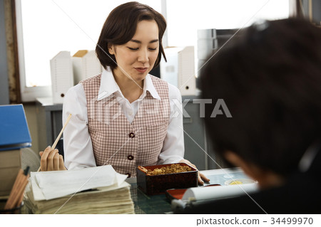 Showa OL break time Showa OL break time 34499970