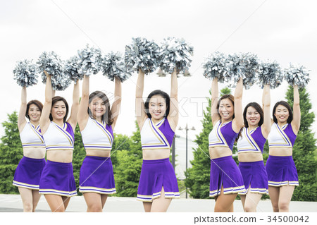 Cheerleading motion portrait 34500042