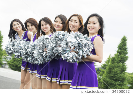 Cheerleading portrait Cheerleading portrait 34500052