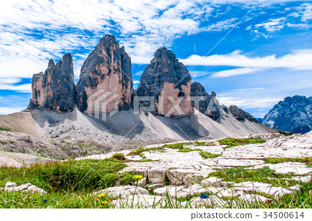 The Tre Cime di Lavaredo (three peaks of Lavaredo) 34500614