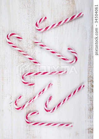 Gingerbread and candy canes Gingerbread and candy canes 34504061