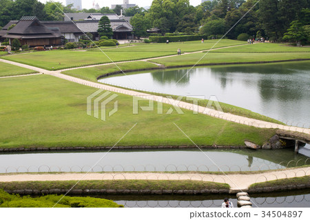 Pond of Okayama Korakuen 34504897