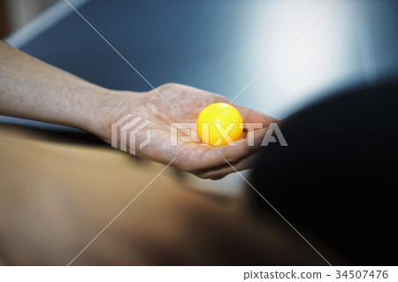 Table tennis serve 34507476