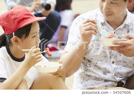 運動會的午餐會 34507606