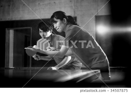 乒乓球雙打 34507875