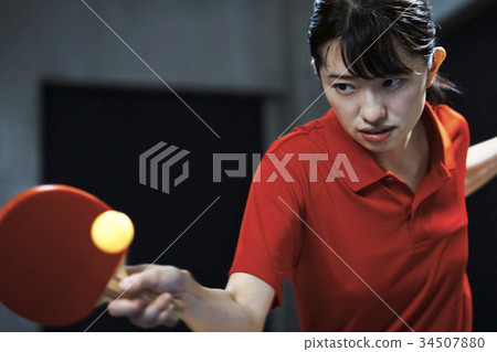 Table tennis player woman 34507880