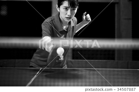 Table tennis player woman 34507887