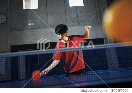 乒乓球運動員的男人 34507951