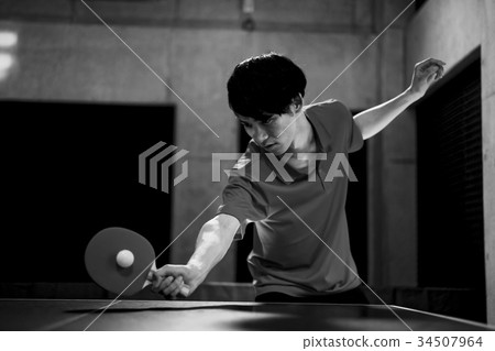 Table tennis player men 34507964