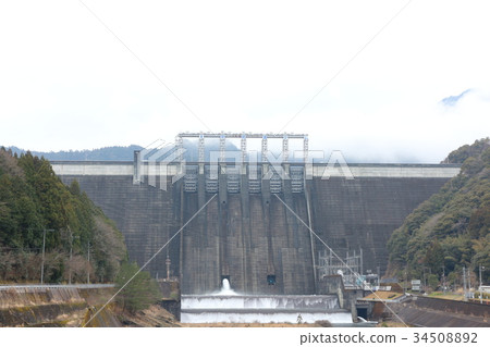Hayamiura Dam 34508892