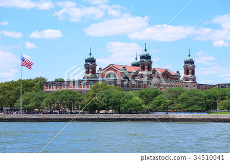 Ellis Island 34510941