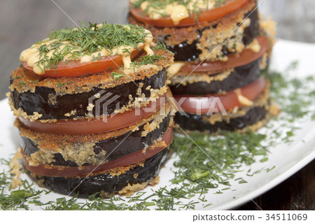Roasted eggplant gratin with tomatoes Roasted eggplant gratin with tomatoes 34511069