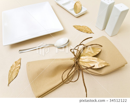 table serving table serving 34512122