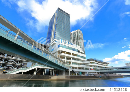 Yokohama Bay Quarter 34512328