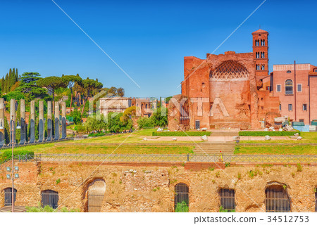 Archaeological and historical objects in Rome 34512753