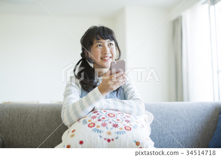 Girls smartphone 34514718