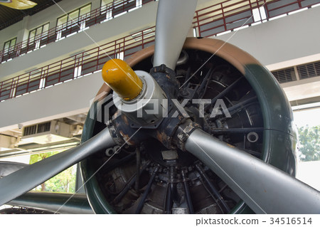the fan of old plane 34516514