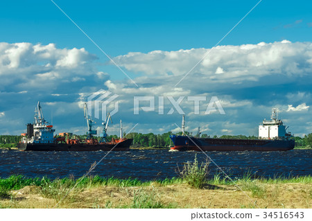 Black tanker ship Black tanker ship 34516543