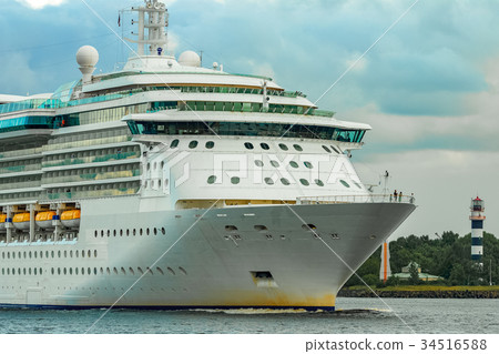 Cruise liner at summer Cruise liner at summer 34516588