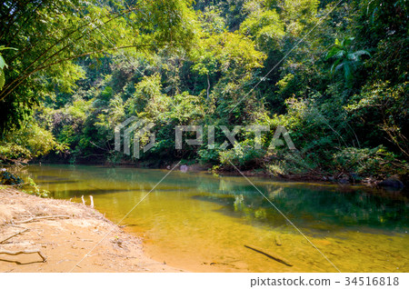 Majestic emerald mountain lake Majestic emerald mountain lake 34516818