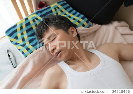 睡覺 中老年人 男人 34518466