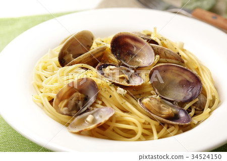 Pasta of clams 34524150
