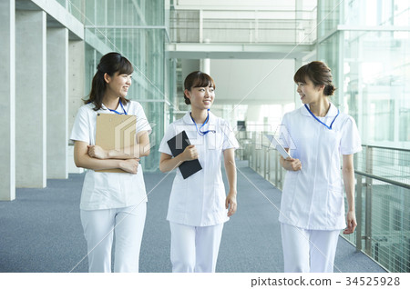 Women's College 34525928